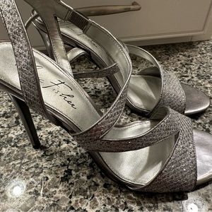 Marc Fisher size 9 dress heels